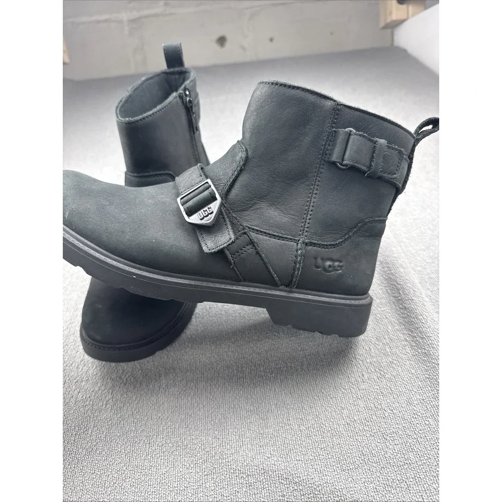 UGG Saoirse Black Leather Waterproof Moto Boots Buckle Details Women's‎ Size 6